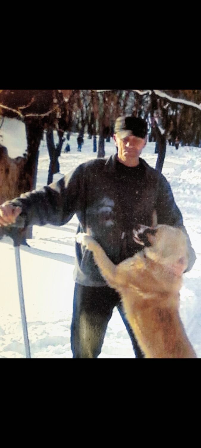  49577440  Dreamer, 56 ,    