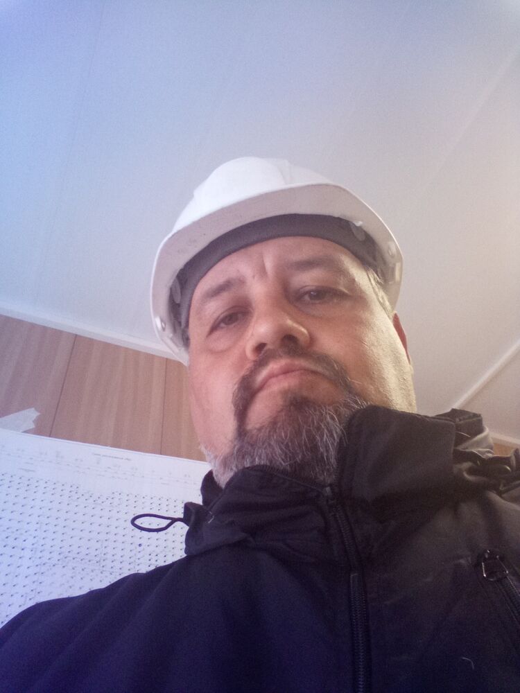  30284330  , 49 ,    