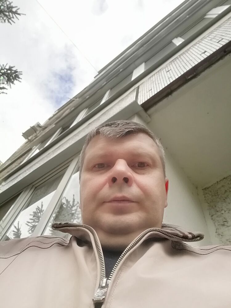  ,   Mihail, 44 ,   ,   