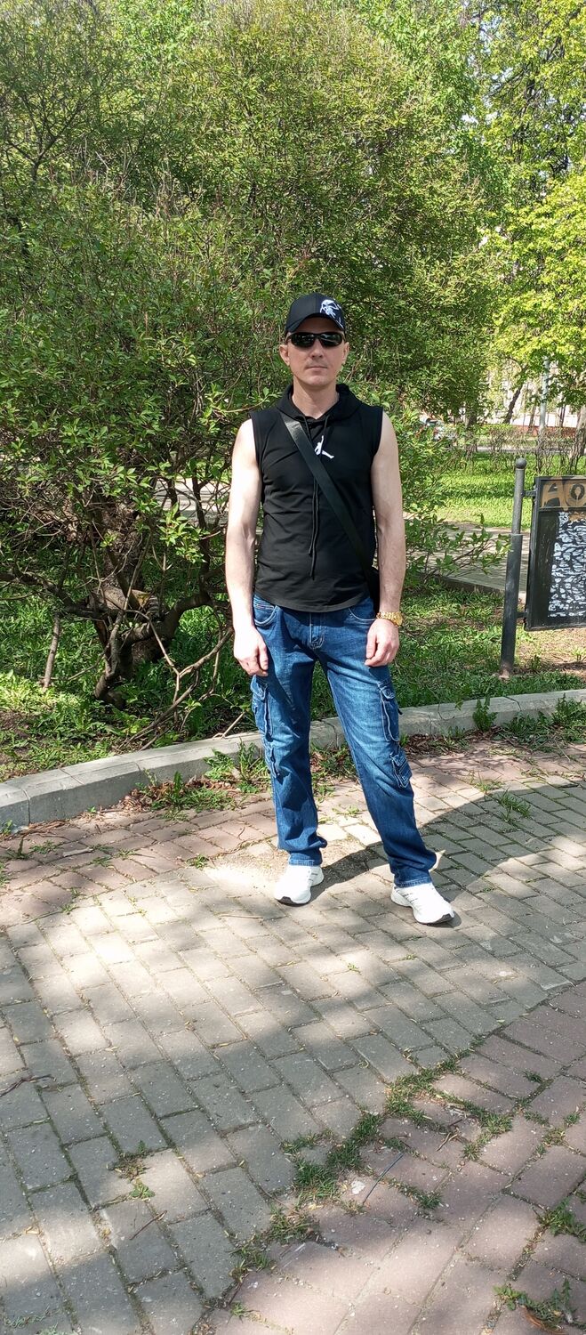  42858630  , 37 ,    