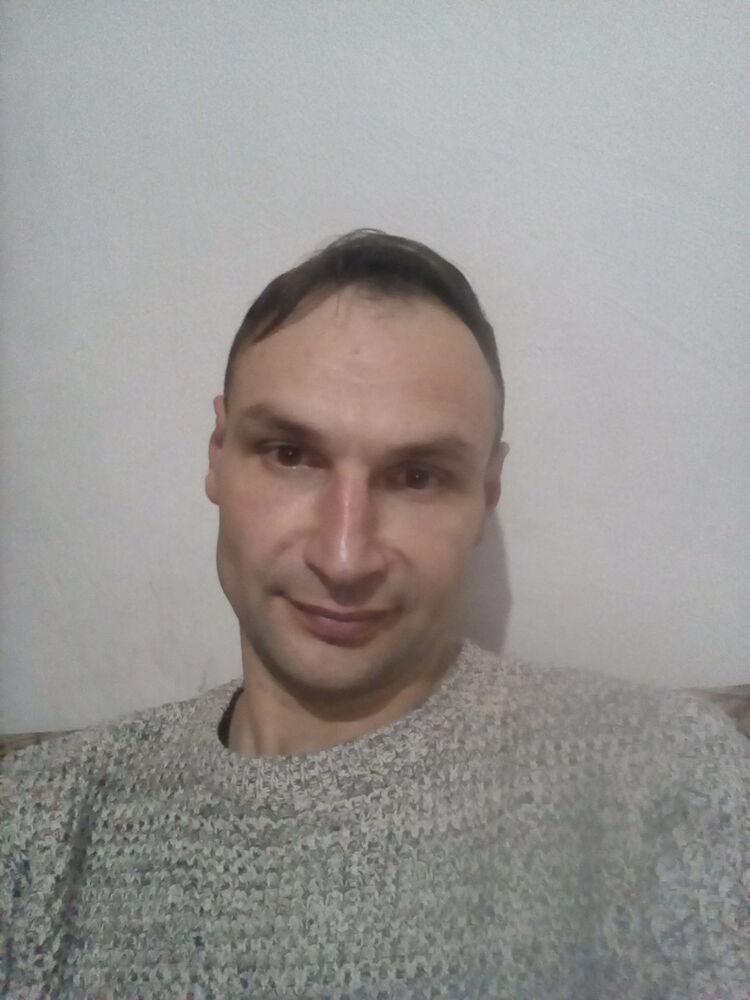  ,   Ruslan Wk, 35 ,   ,   , c 
