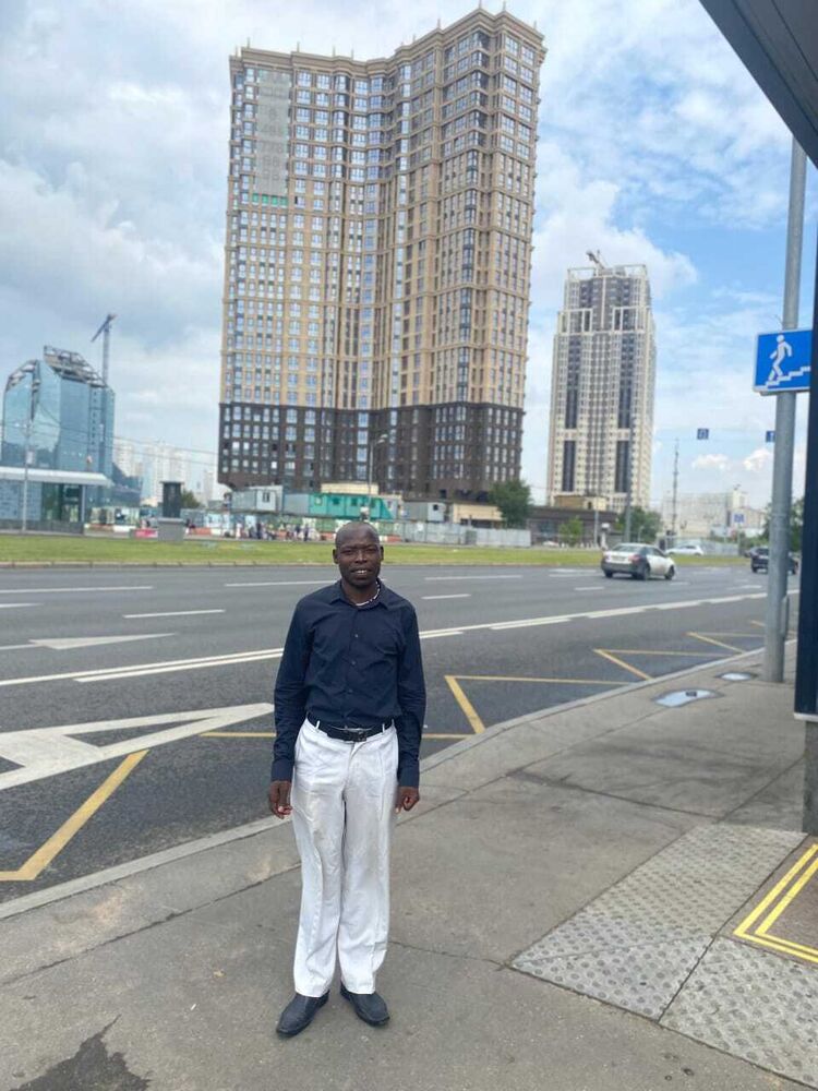  52543340  Merchior, 36 ,    