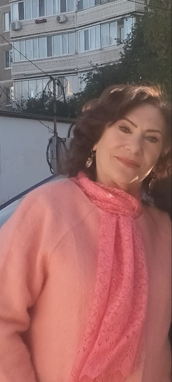  54107570  Veronika, 60 ,    