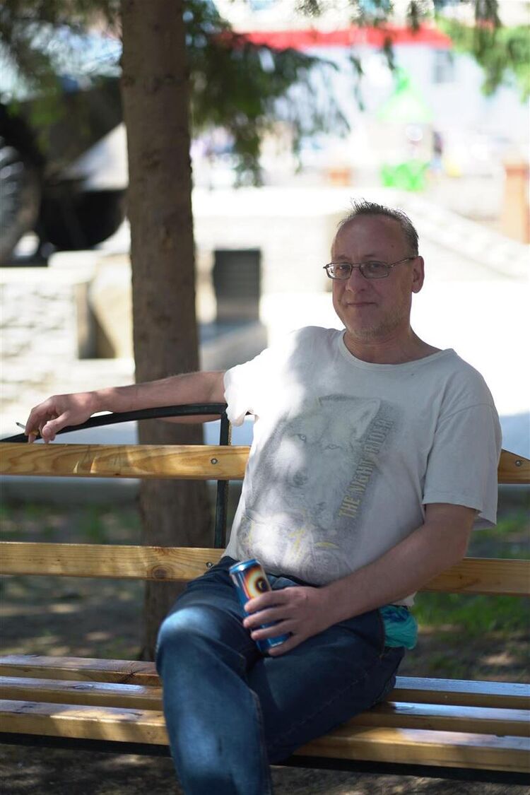  ,   AzNik, 52 ,   ,   , c 