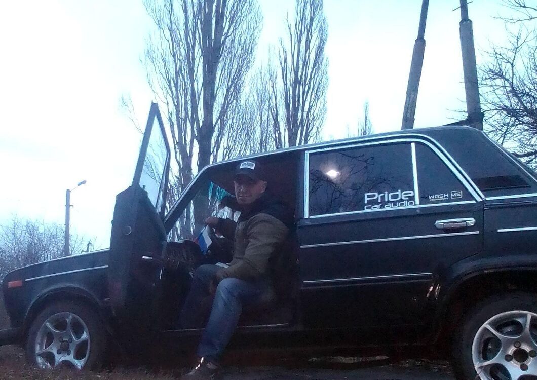  41664810  , 44 ,    