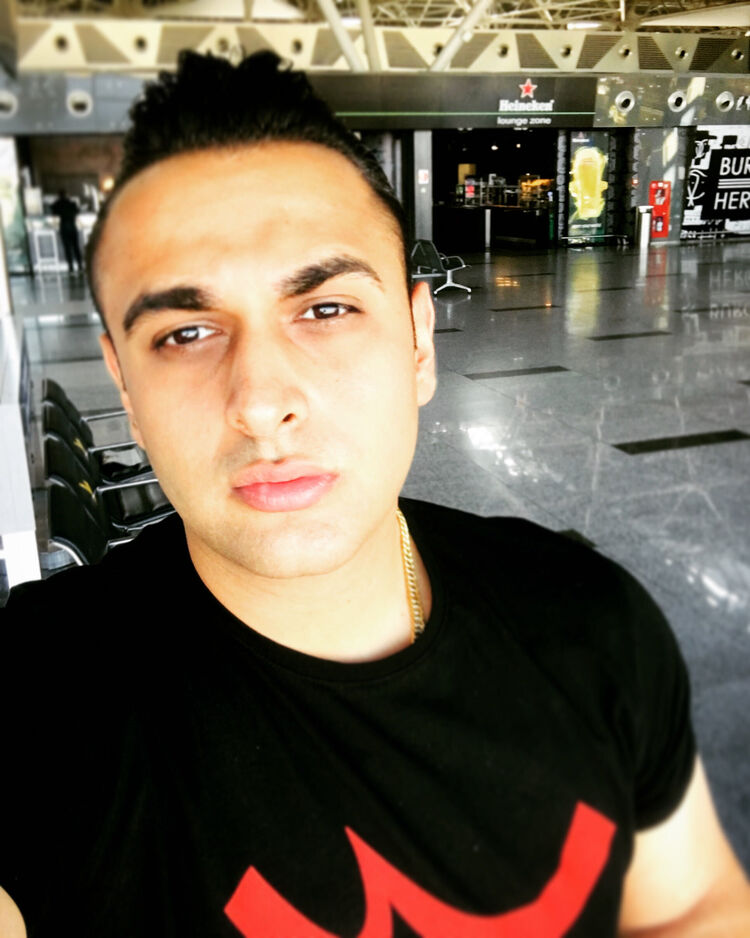  33578930  Mark, 37 ,    