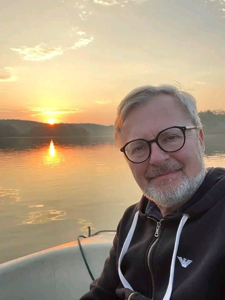  Friston,   David, 65 ,   ,   