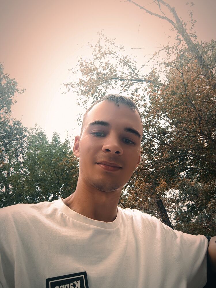  52930300  Vladislav, 29 ,    
