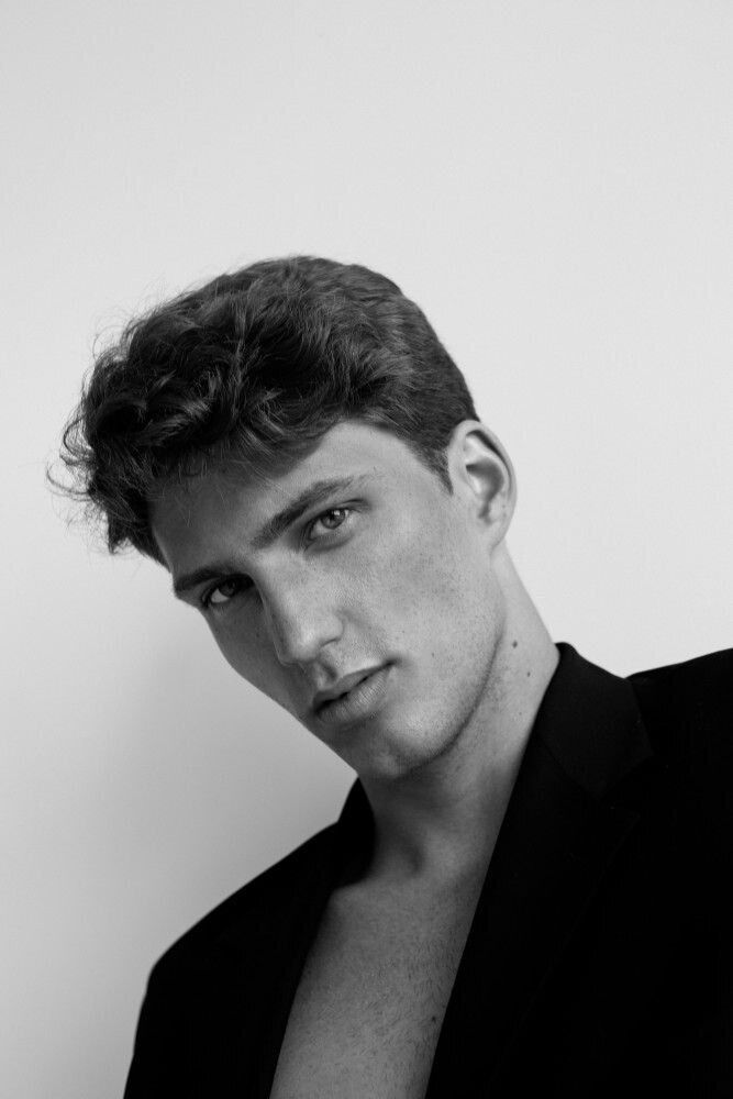  ,   Mihail, 20 ,   ,   