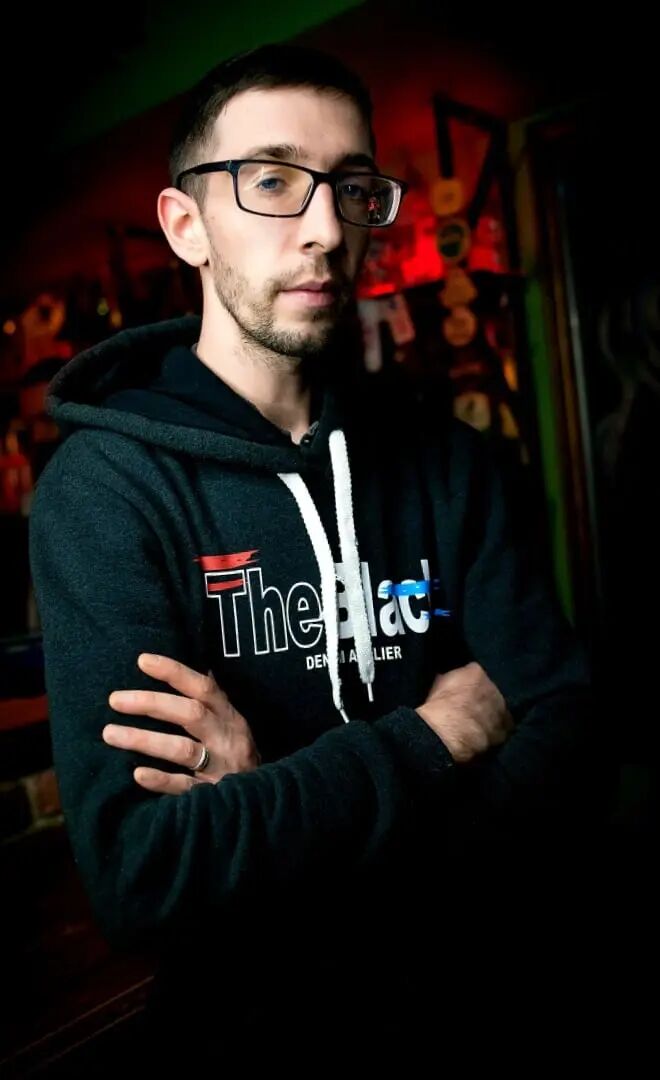  ,   Denis, 30 ,   ,   