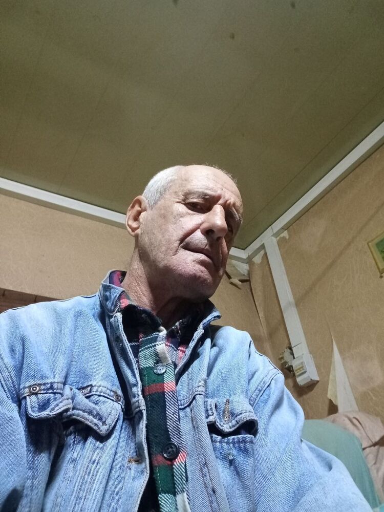  48792620  Wa, 51 ,    