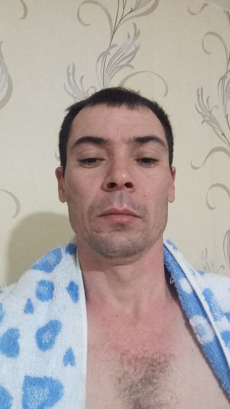  ,   Murad, 44 ,   c 
