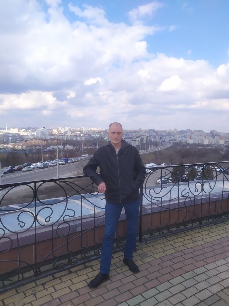  ,   Anton, 40 ,   ,   , c 