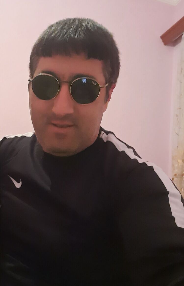  21704710  Artak, 39 ,    