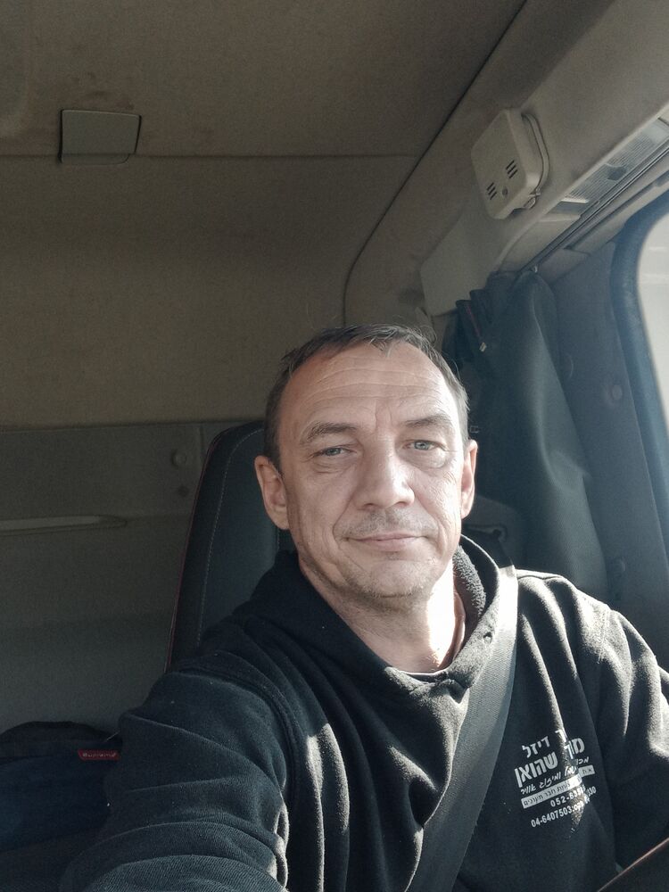  52885780  , 46 ,    