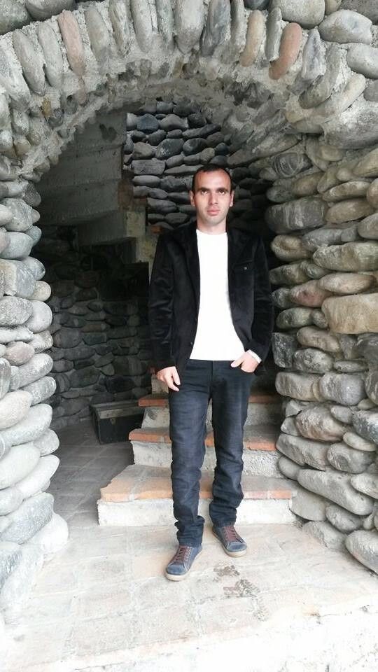  12878790  Mamuka, 38 ,    