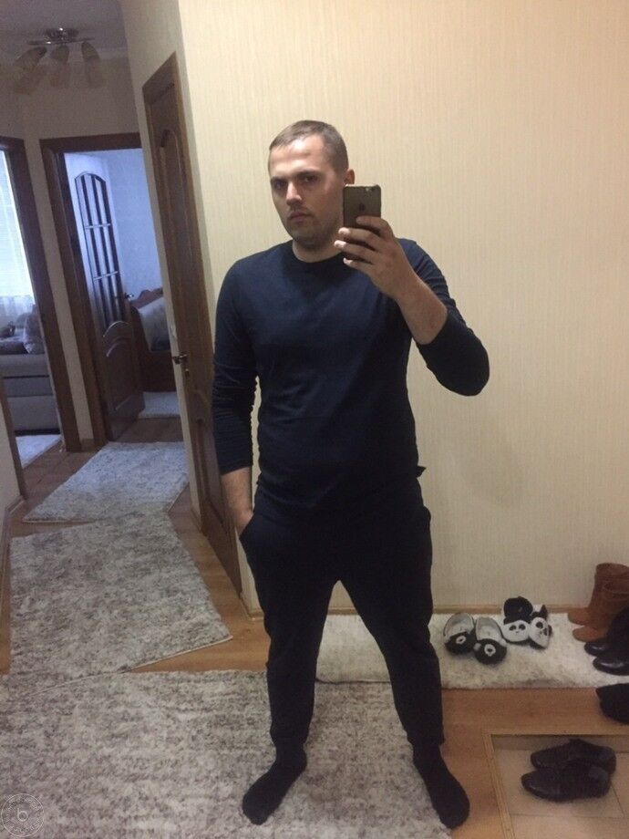  ,   Vadim, 35 ,   