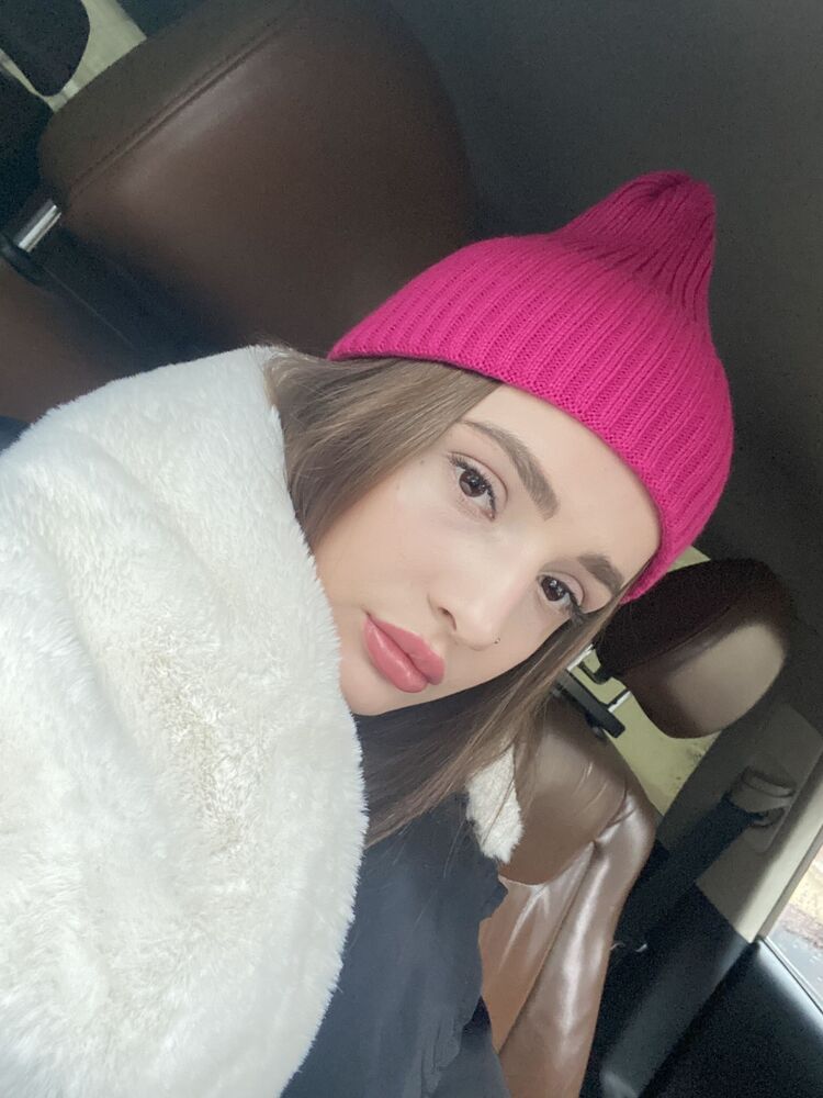  31603840  Anastasia, 23 ,    