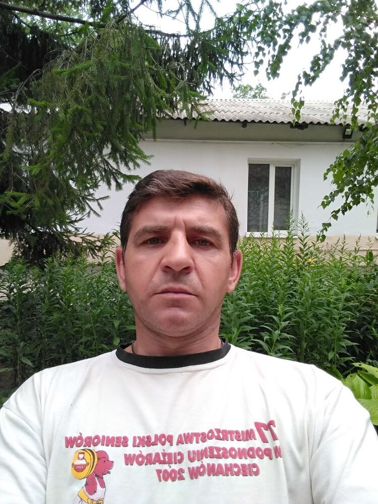  19368490  Andrei, 44 ,    