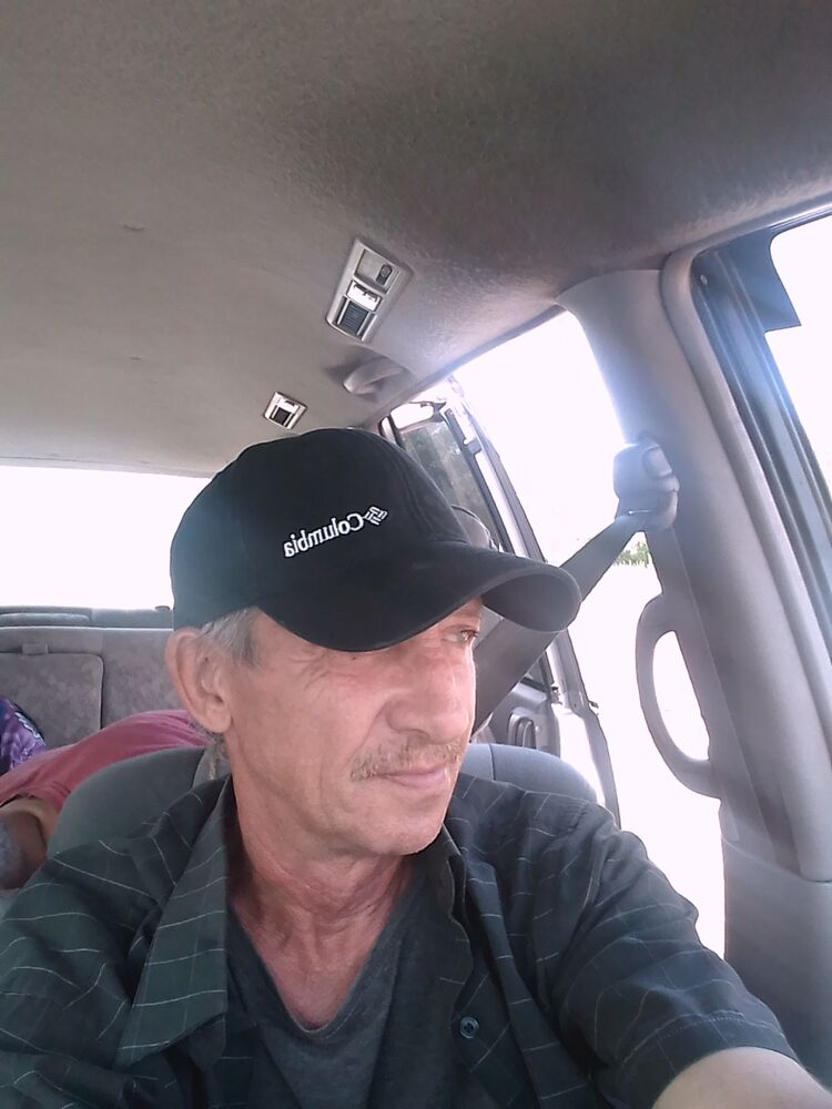  37822280  Vitan Vitt, 52 ,    