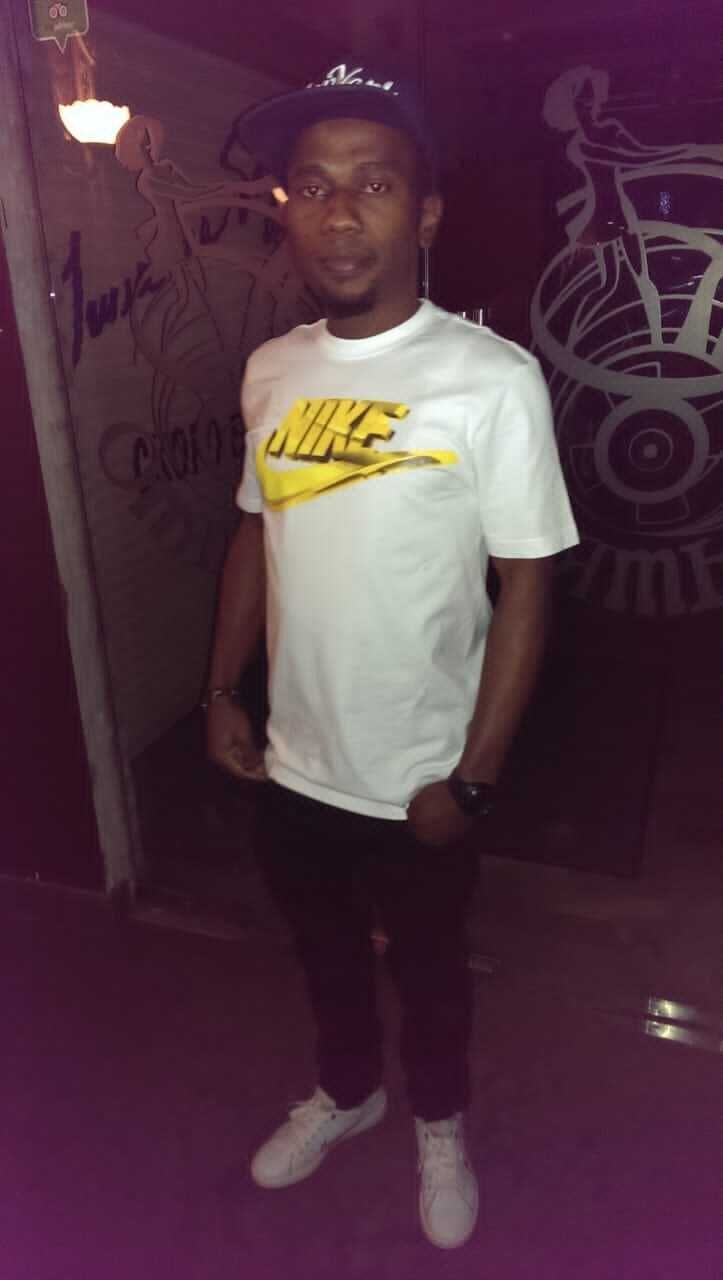 ���������� ������, ���� ������� John, 41 ���, ������������ ��� ������, ����� � ���������