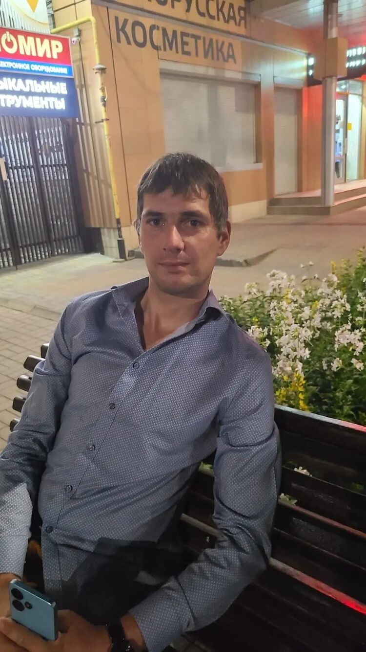  51284980  Yury, 35 ,    