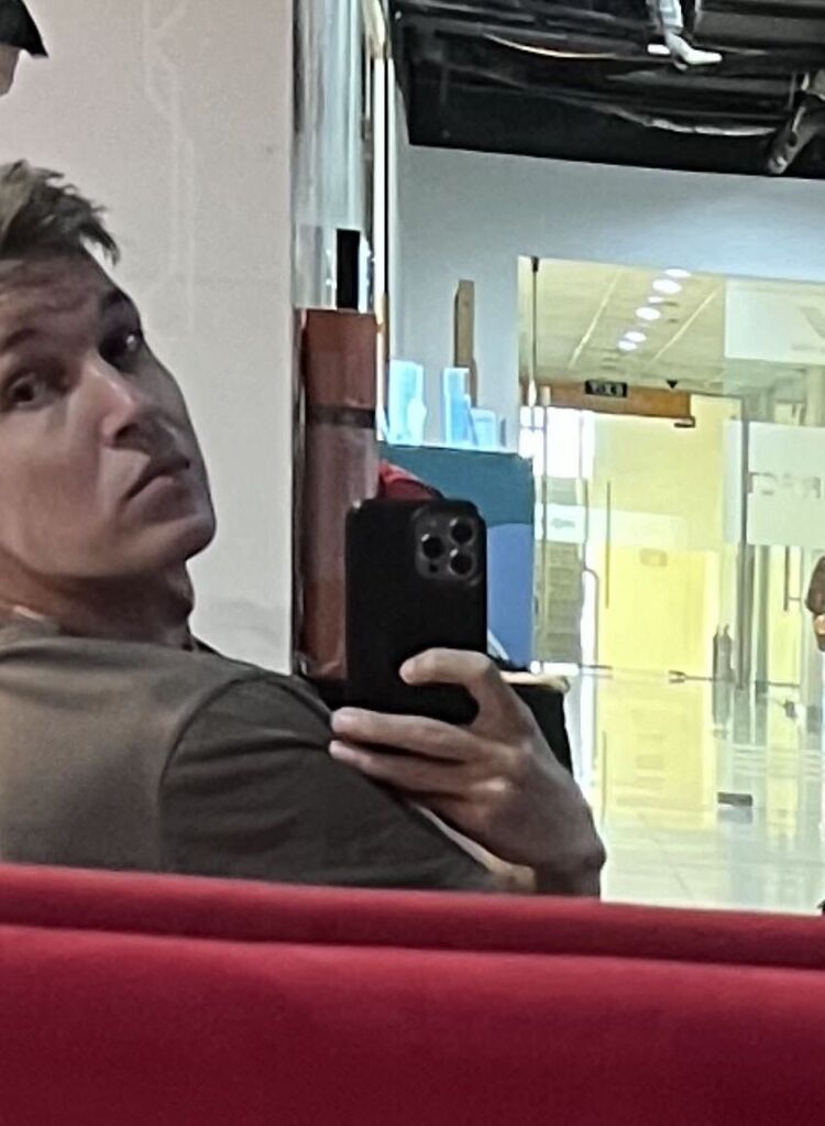  ,   Ilya, 28 ,   ,   
