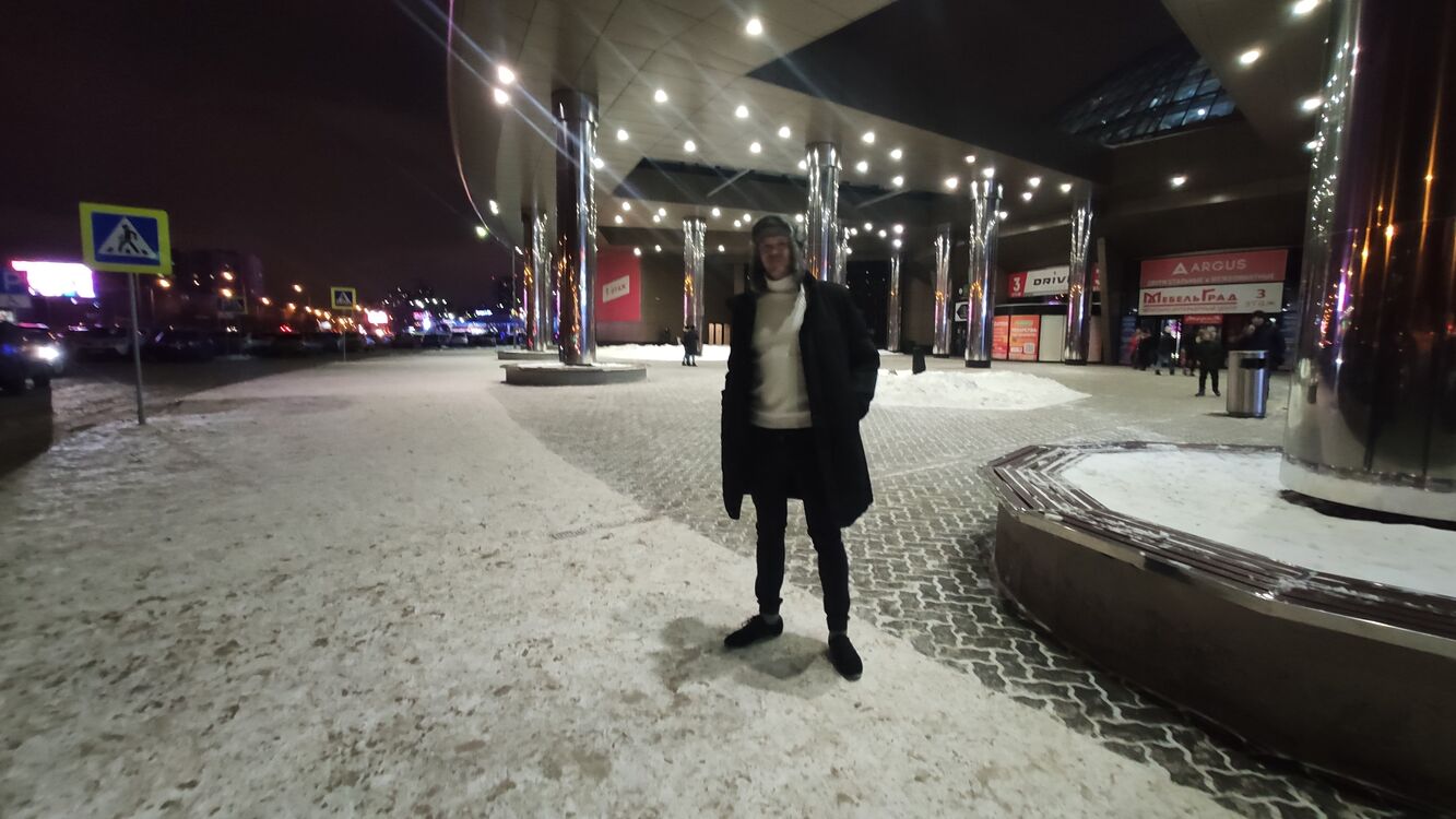  ,   Maxim, 33 ,   ,   