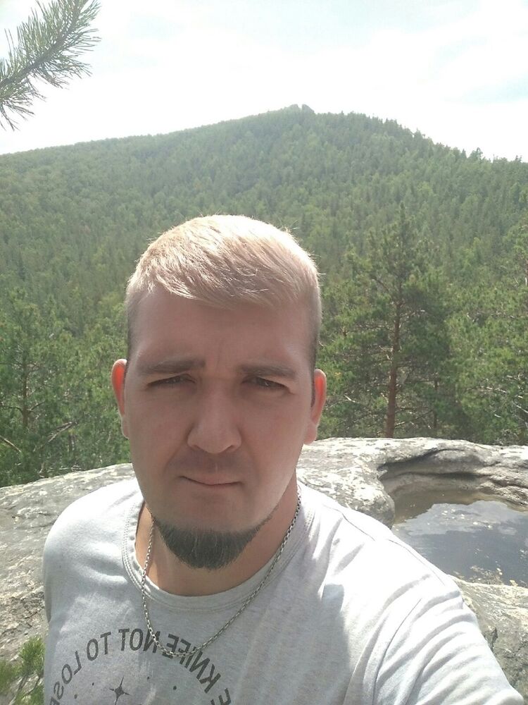  32221530  Vladimir, 34 ,    
