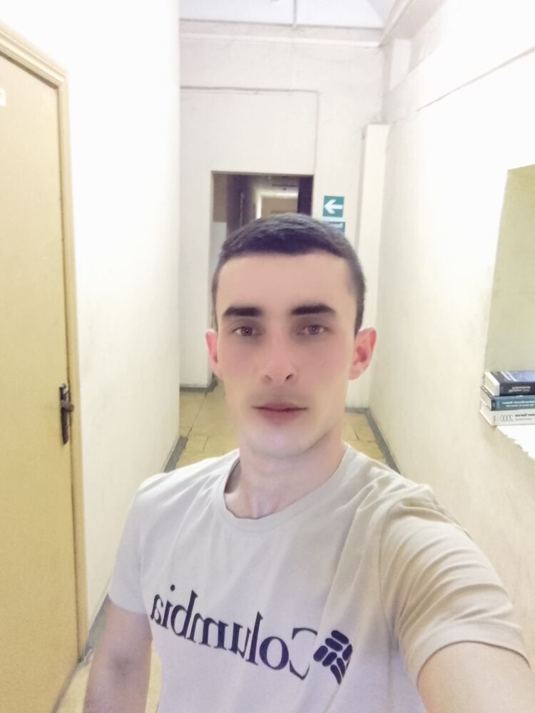 34003950  Jonik, 26 ,    