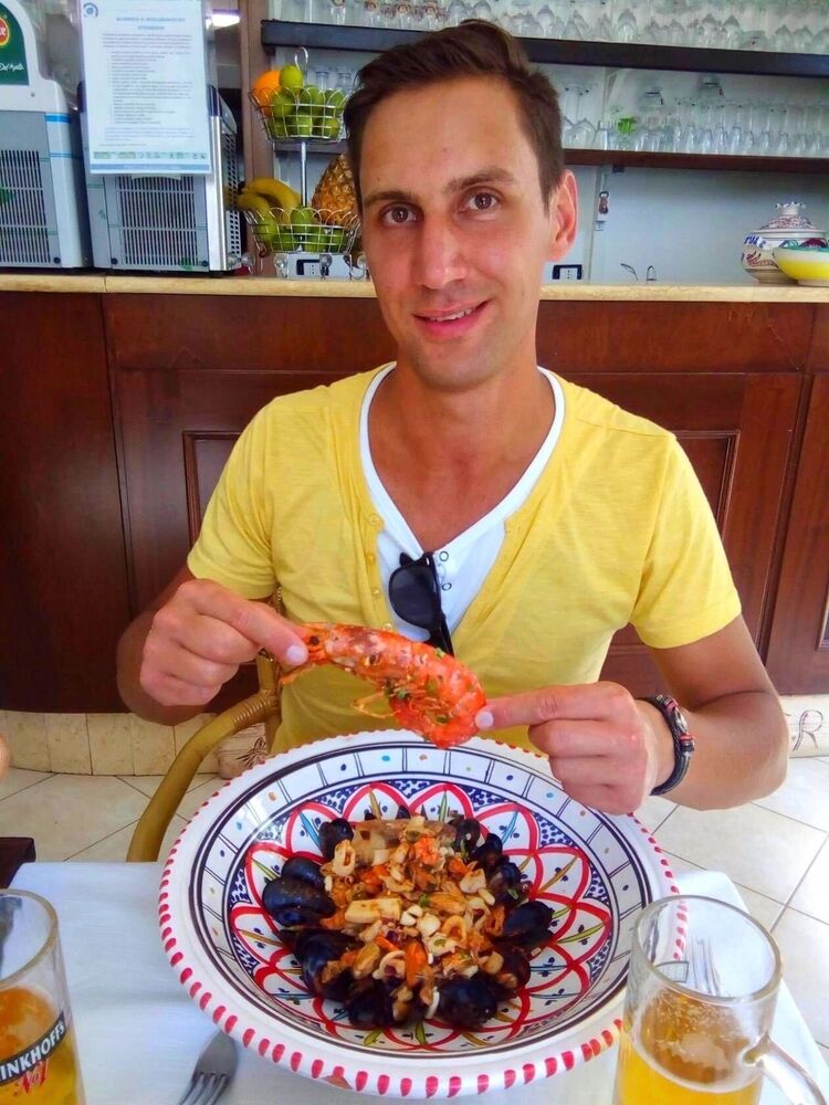  ,   Vadim, 38 ,   ,   