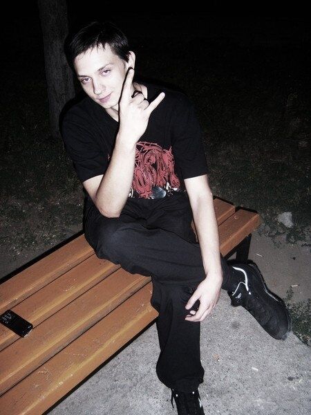  50439970  Viktor, 29 ,    