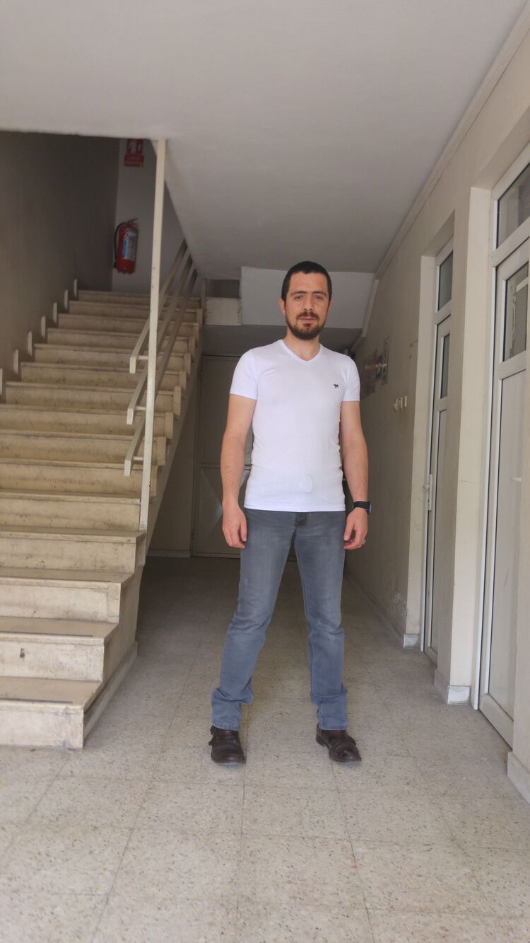  53431570  Mehmet, 43 ,    