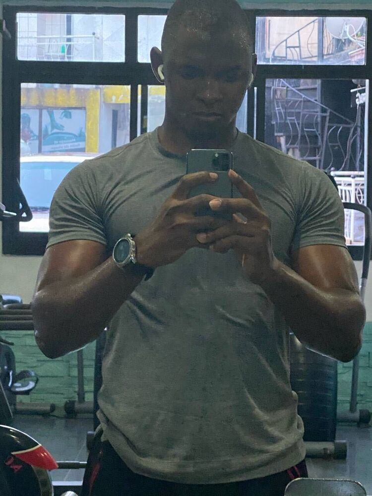 ���� 24688470 ������� Tchinda, 30 ���, ���� ���������� � �����