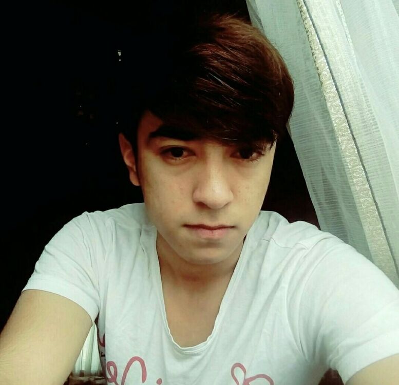   ,   Fenix, 27 ,   
