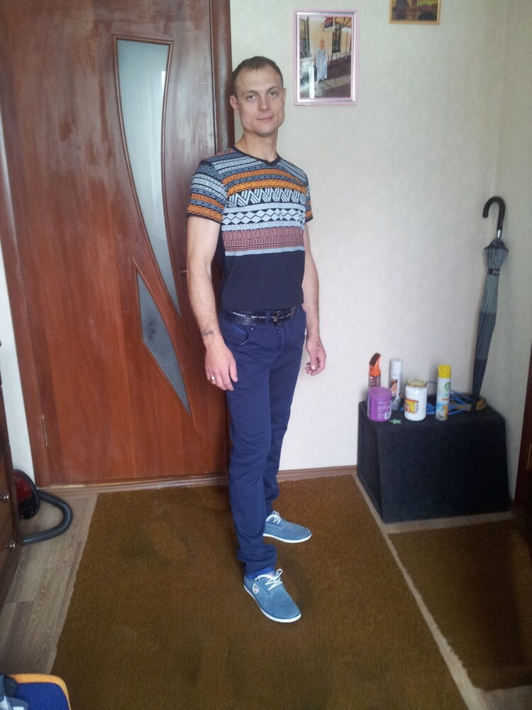  4771040  Igor, 38 ,    