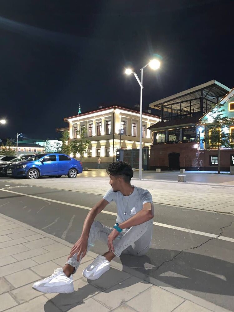  48505440  , 23 ,    