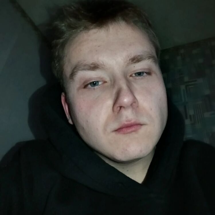  53004130  Alexander, 22 ,    