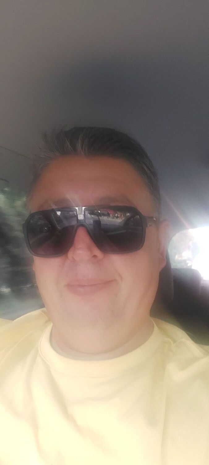 ,   Dragan, 44 ,   ,   , c , 