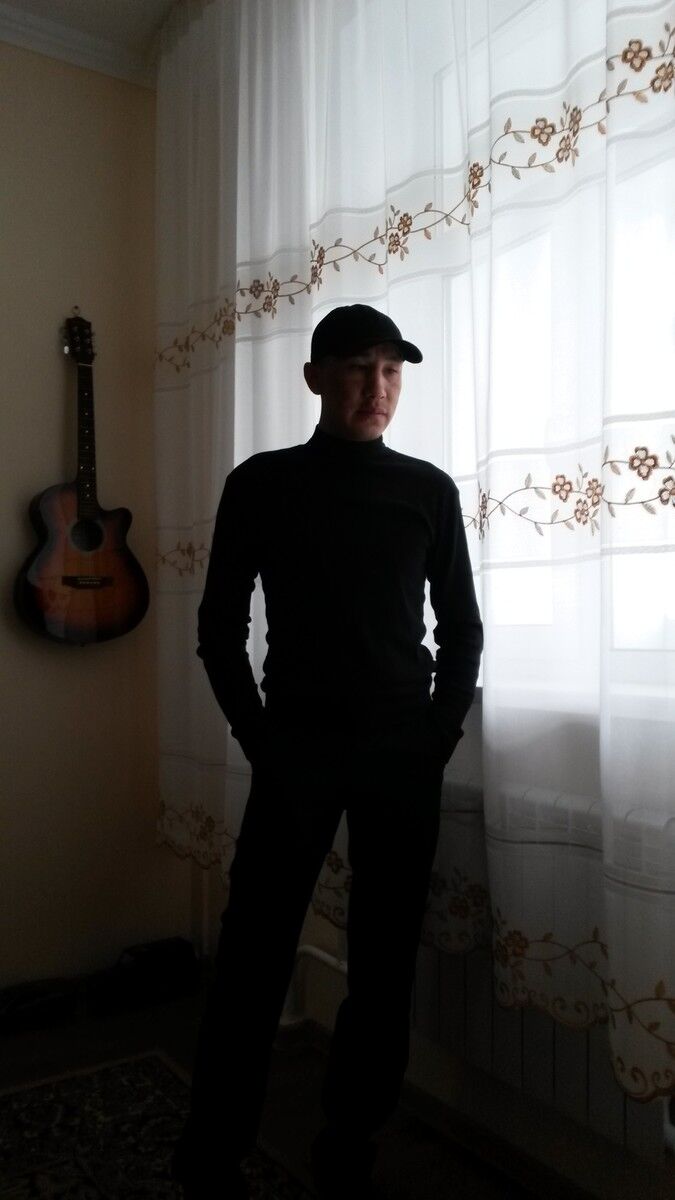  4425220  Nurzhan, 41 ,    