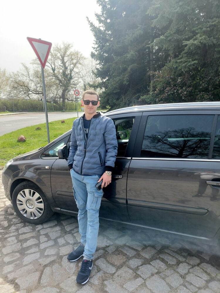  ,   Dimitrian, 26 ,   ,   , 