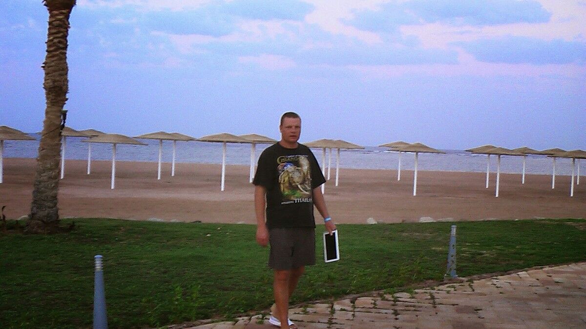  ,   Oleg, 47 ,   ,   , c 