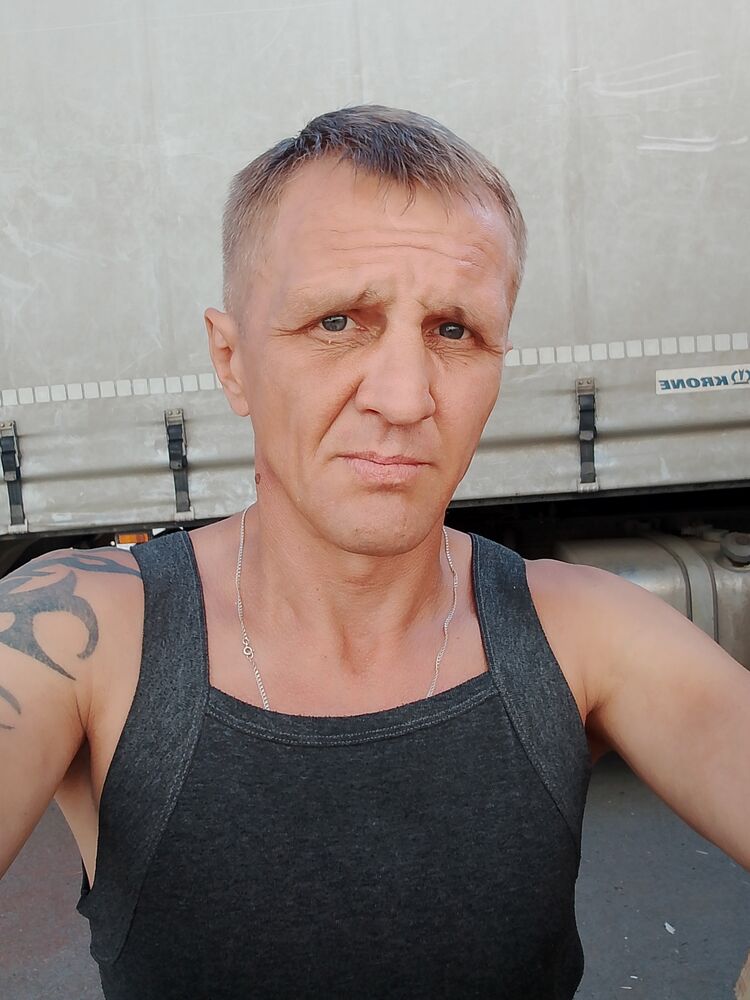  43728610  , 44 ,    
