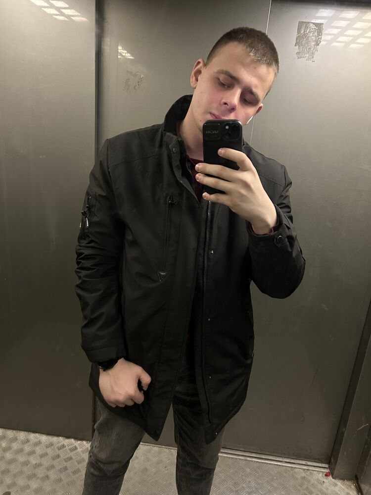  50716000  Artem, 25 ,    