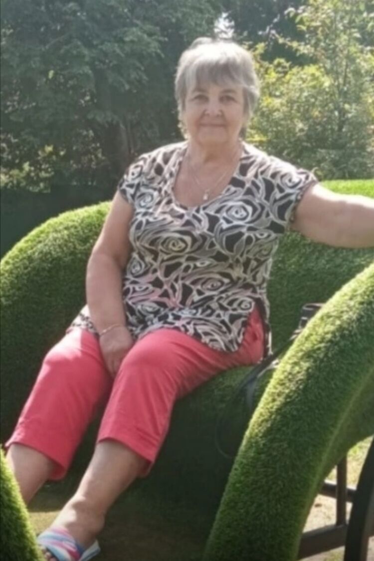  ,   Marina, 63 ,   c , 