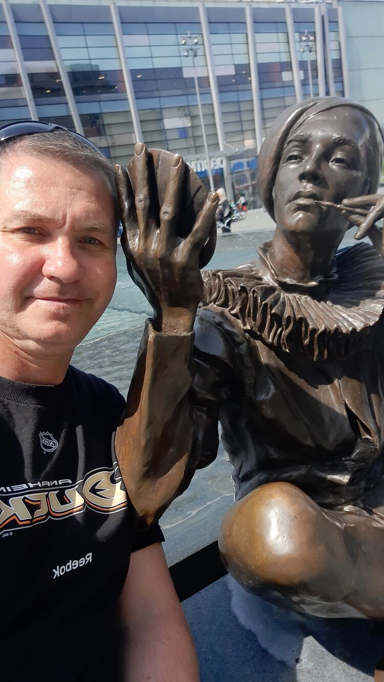  ,   Ruslan, 51 ,   ,   , c 