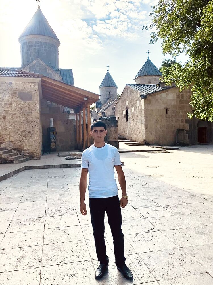  ,   Alex, 25 ,   ,   