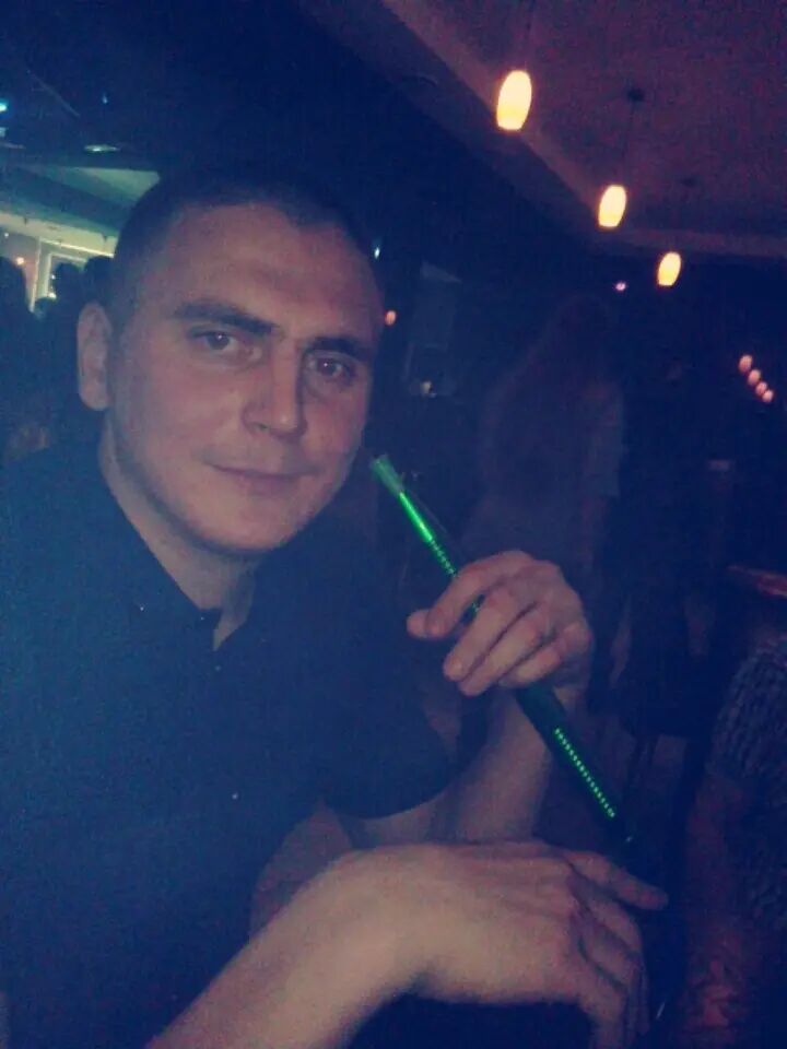  46048300  , 32 ,    