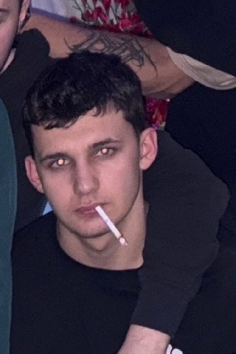  54648280  Ban, 22 ,    -