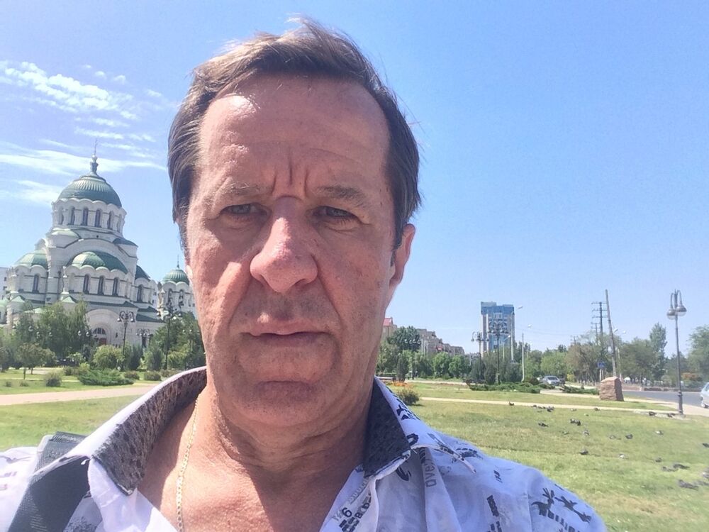  ,   Vicont, 65 ,   